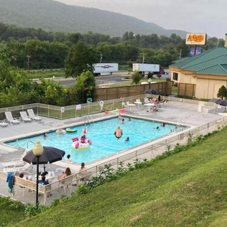 Oyo Hotel Harriman Near I-40 외부 사진